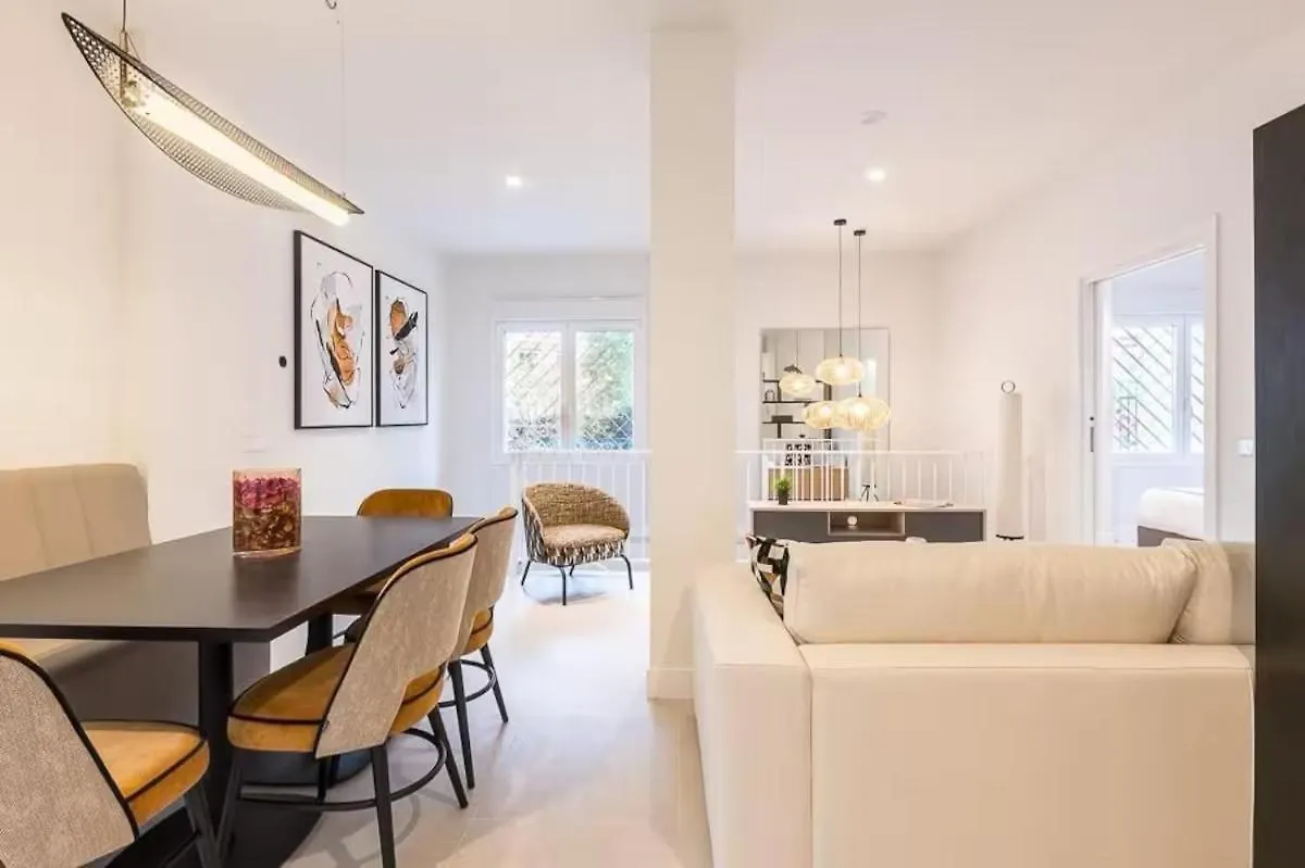 Lägenhet Apartamentos Exclusivos En El Norte De Madrid Spanien